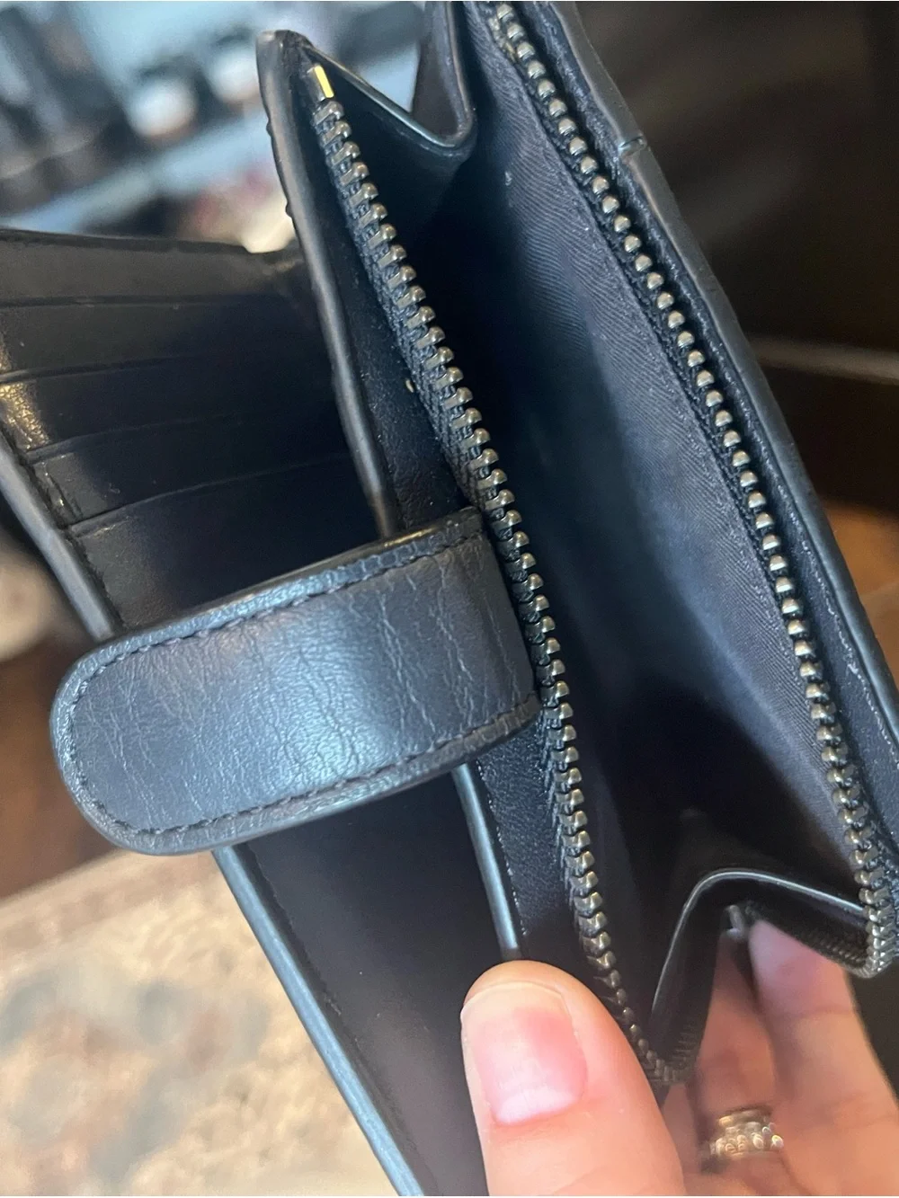 Coach Medium Corner Zip wallet